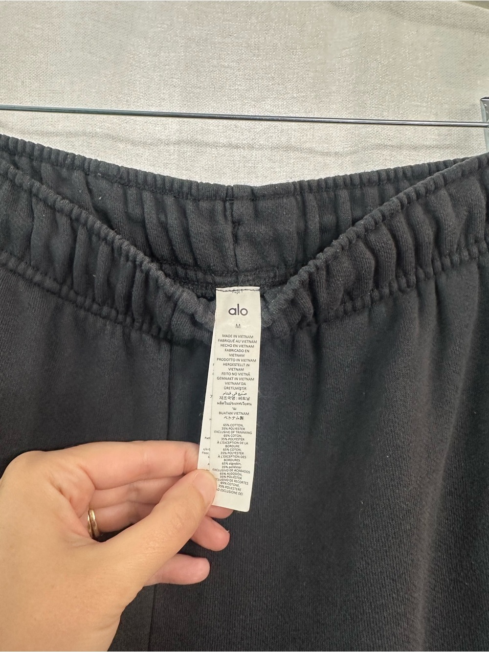ALO Yoga Accolade Sweatpants Size M - Picture 3 of 4